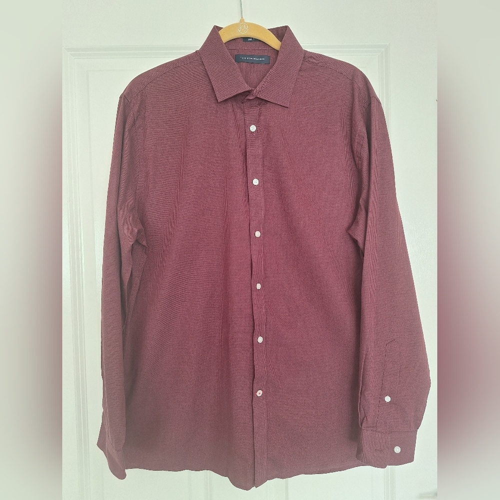 Tommy Hilfiger Men's Maroon‎ Button Down Shirt Size L